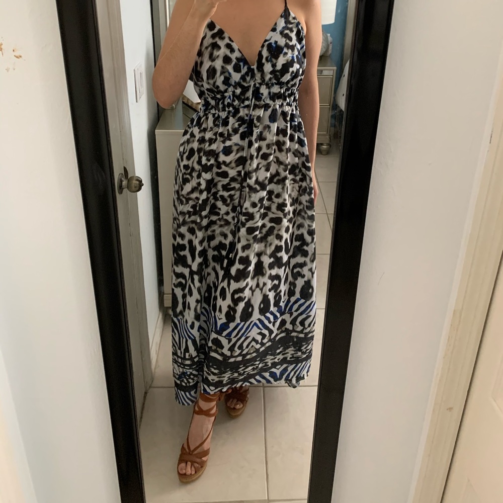 Jennifer Lopez dress 💙🤍🖤